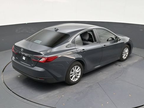 Used 2025 Toyota Camry LE FWD image 15