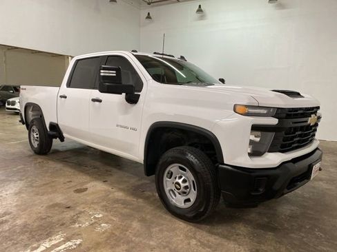 Used 2024 Chevrolet Silverado 2500 W/T w/ WT Convenience Package AWD/4WD image 7