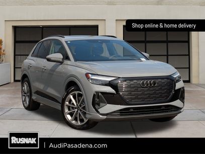New 2026 Audi Q4 e-tron Premium w/ Convenience Package
