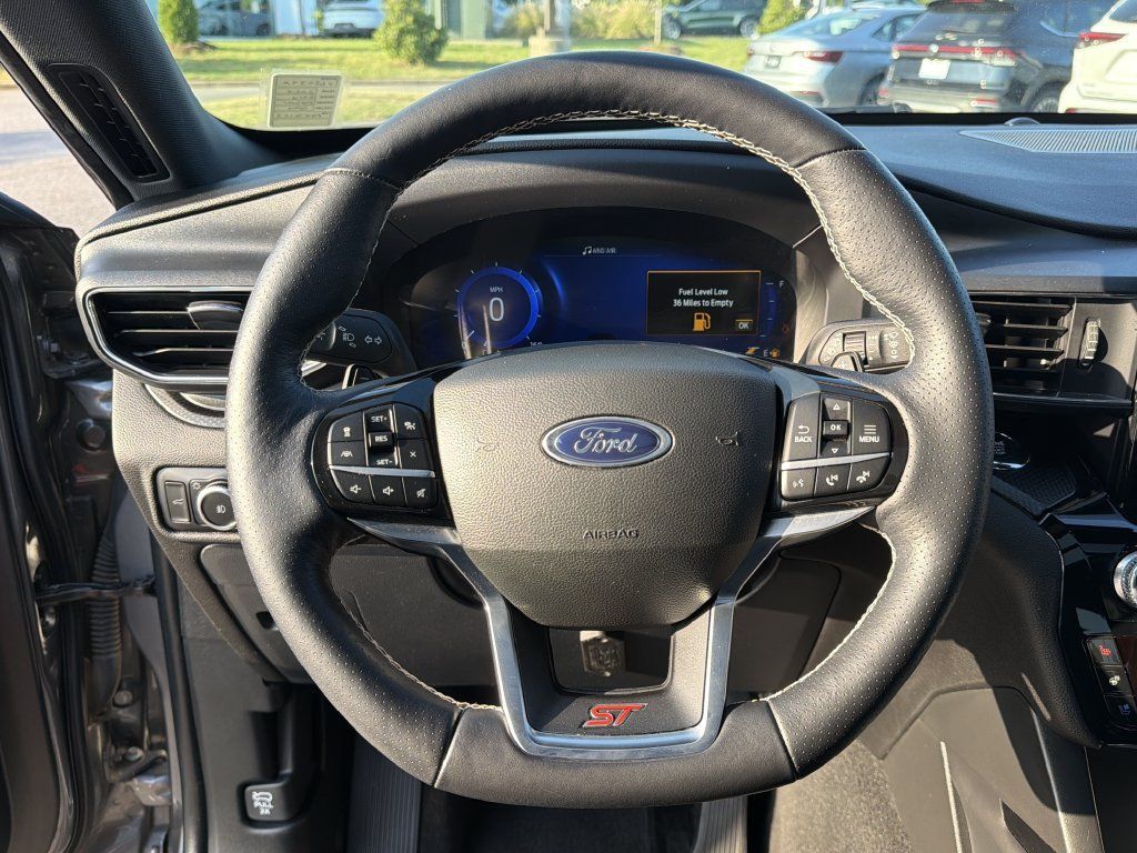 Used 2023 Ford Explorer ST w/ Equipment Group 401A AWD/4WD image 24