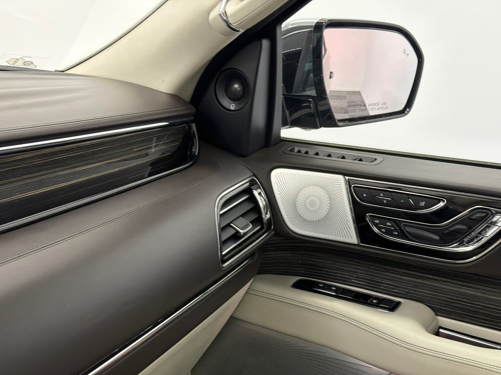 Used 2021 Lincoln Navigator Black Label AWD/4WD image 35