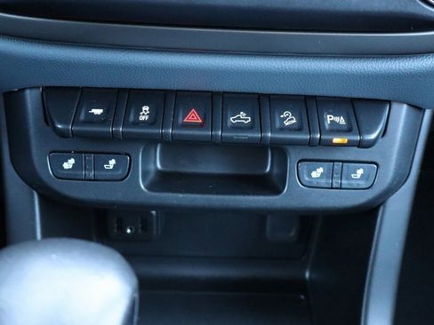 Used 2022 Chevrolet Colorado Z71 image 10