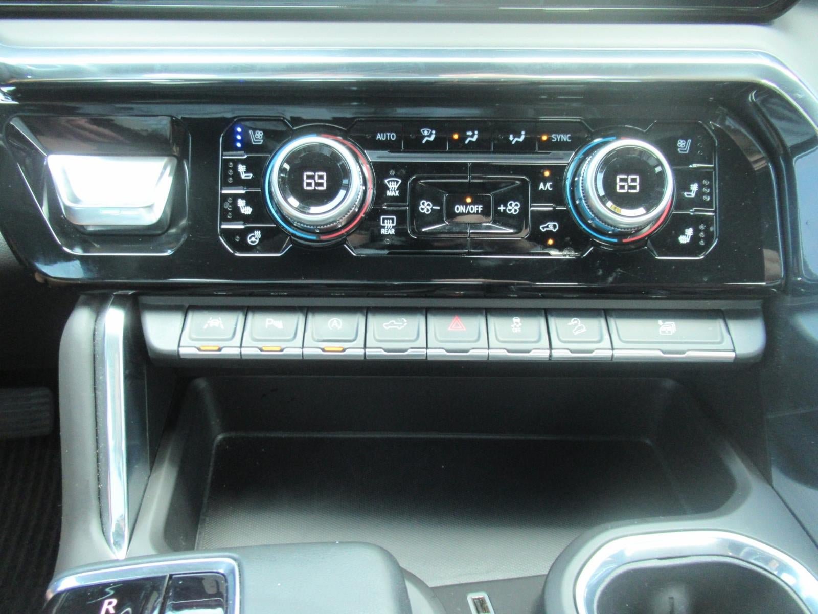 Used 2024 GMC Sierra 1500 Denali Ultimate AWD/4WD image 29