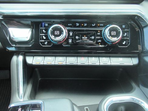 Used 2024 GMC Sierra 1500 Denali Ultimate AWD/4WD image 29