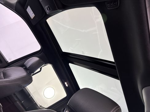 Used 2018 Ford F150 XLT w/ Equipment Group 302A Luxury image 19