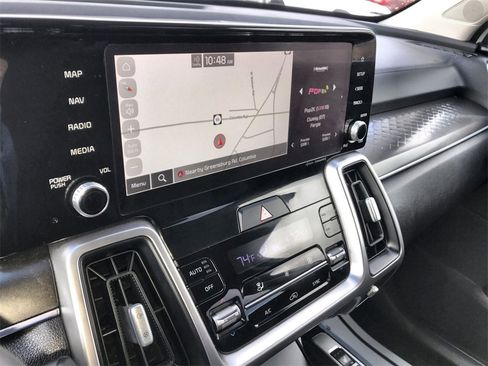 Used 2022 Kia Sorento S image 16