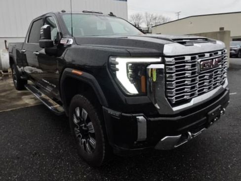 Used 2024 GMC Sierra 3500 Denali w/ Denali Reserve Package image 1