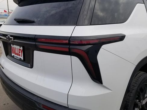 New 2026 Chevrolet Traverse LT w/ Midnight/Sport Edition image 11