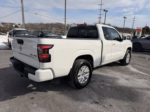 Certified 2024 Nissan Frontier SV w/ SV Convenience Package image 5