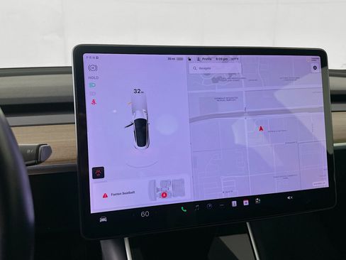 Used 2019 Tesla Model 3 Standard Range Plus image 16