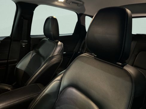 Used 2023 Ford Escape Platinum image 12