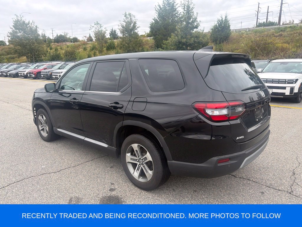 Used 2024 Honda Pilot EX-L image 3