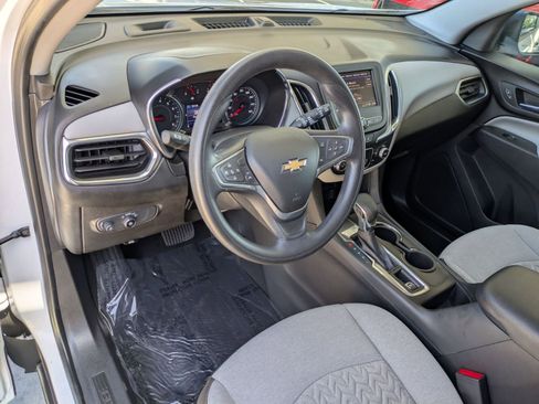 Certified 2023 Chevrolet Equinox LS w/ LS Convenience Package FWD image 12