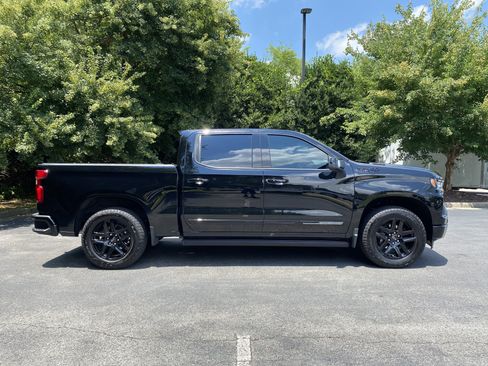 Used 2025 Chevrolet Silverado 1500 High Country w/ Midnight Edition AWD/4WD image 10
