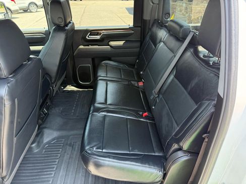 Used 2025 Chevrolet Silverado 2500 LT w/ Convenience Package AWD/4WD image 16