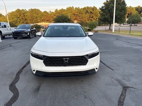 Used 2024 Honda Accord EX image 2