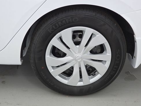 New 2025 Nissan Versa S image 31