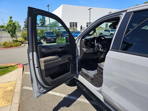 Used 2024 Chevrolet Silverado 1500 ZR2 w/ ZR2 Bison Edition AWD/4WD image 19