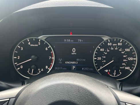 Used 2023 Nissan Altima 2.5 SV FWD image 28