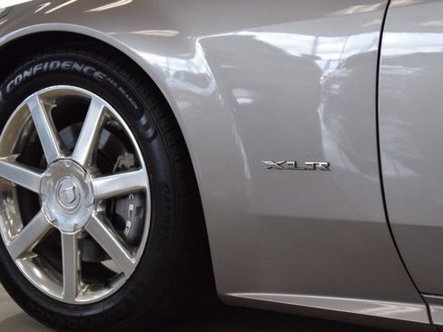 Used 2005 Cadillac XLR RWD image 27