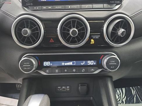 Used 2020 Nissan Sentra SV image 32