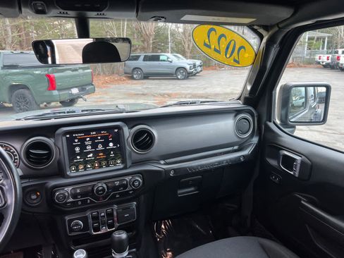 Used 2022 Jeep Wrangler Unlimited Willys image 36
