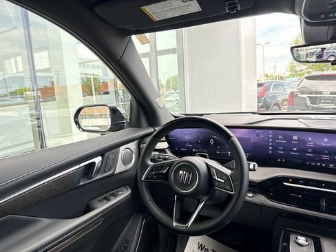 Used 2026 Buick Enclave Avenir w/ Super Cruise Package AWD/4WD image 37