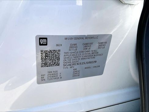 Used 2025 Buick Enclave Avenir w/ Super Cruise Package FWD image 32