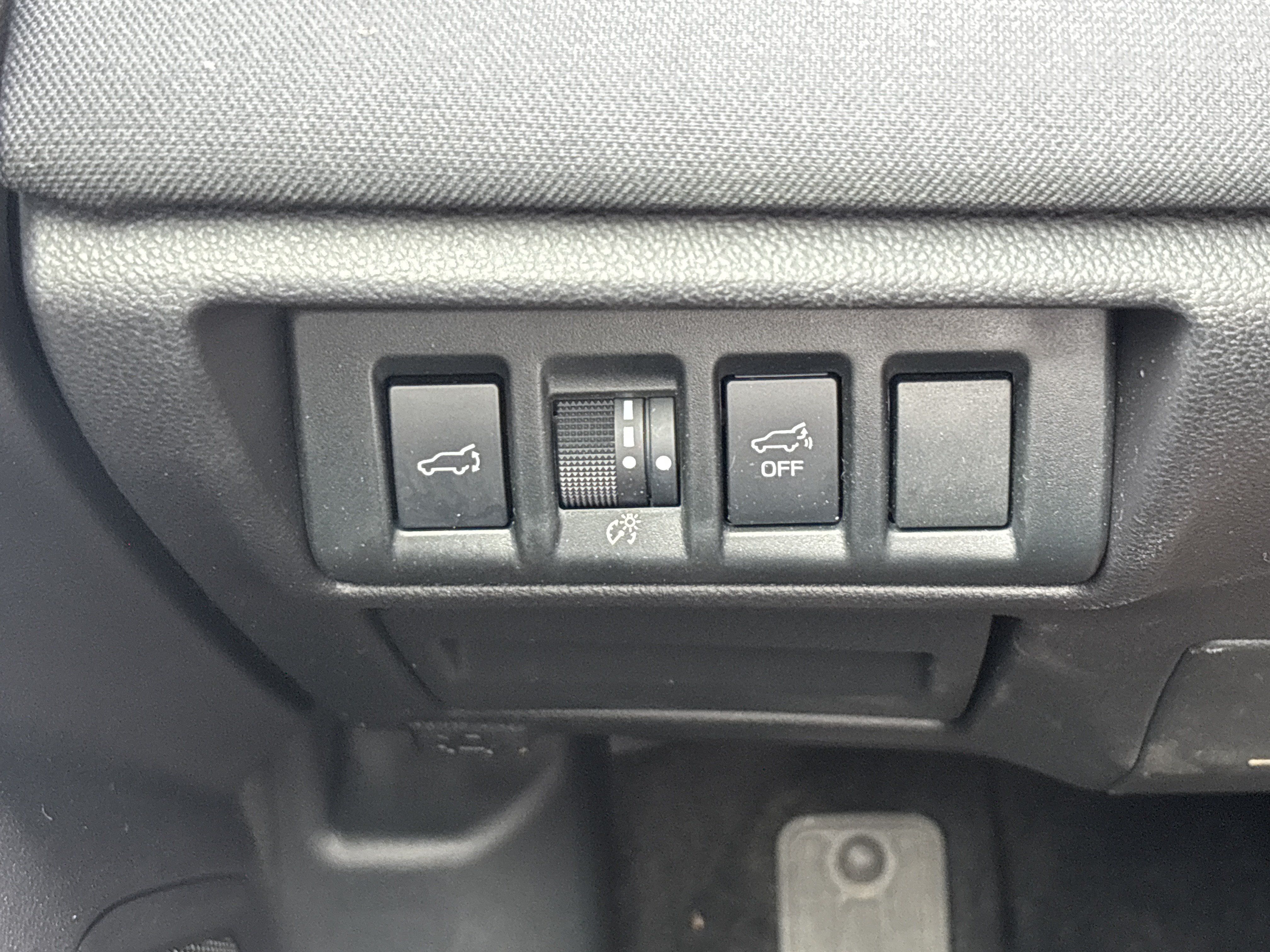 Certified 2024 Subaru Outback Premium AWD/4WD image 31