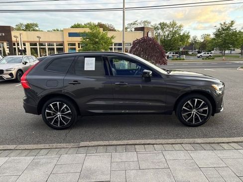 Used 2025 Volvo XC60 B5 Plus AWD/4WD image 6