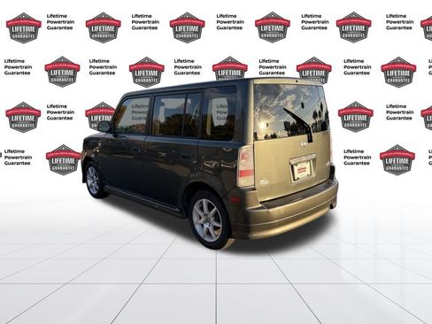 Used 2005 Scion xB image 3