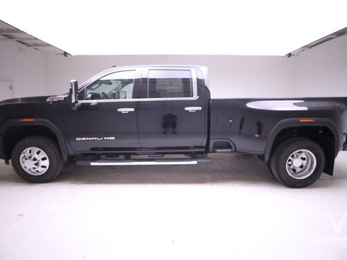 New 2026 GMC Sierra 3500 Denali image 2