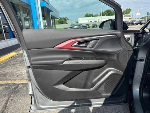 Used 2026 Chevrolet Equinox EV RS FWD image 11