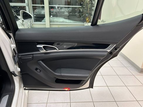 Used 2012 Porsche Panamera 4 image 49