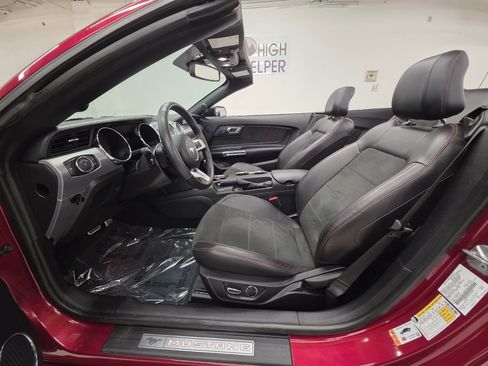 Used 2017 Ford Mustang GT Premium w/ Equipment Group 401A image 10