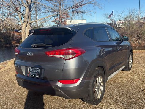 Used 2017 Hyundai Tucson SE image 4
