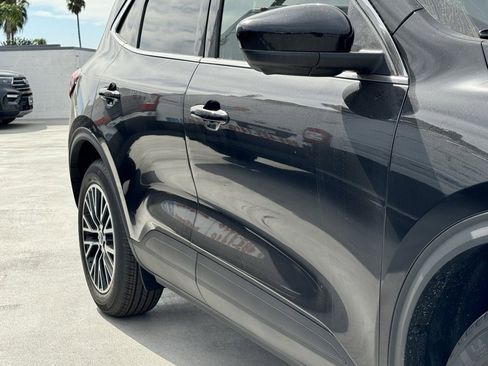New 2025 Ford Escape SE w/ PHEV Premium Package image 5