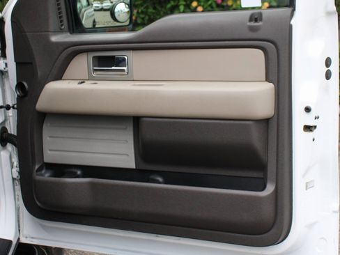 Used 2010 Ford F150 XLT image 37