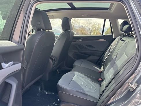 New 2026 Volkswagen Tiguan SE AWD/4WD image 8