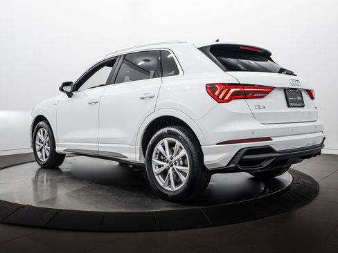 Certified 2023 Audi Q3 2.0T Premium w/ Convenience Package AWD/4WD image 5
