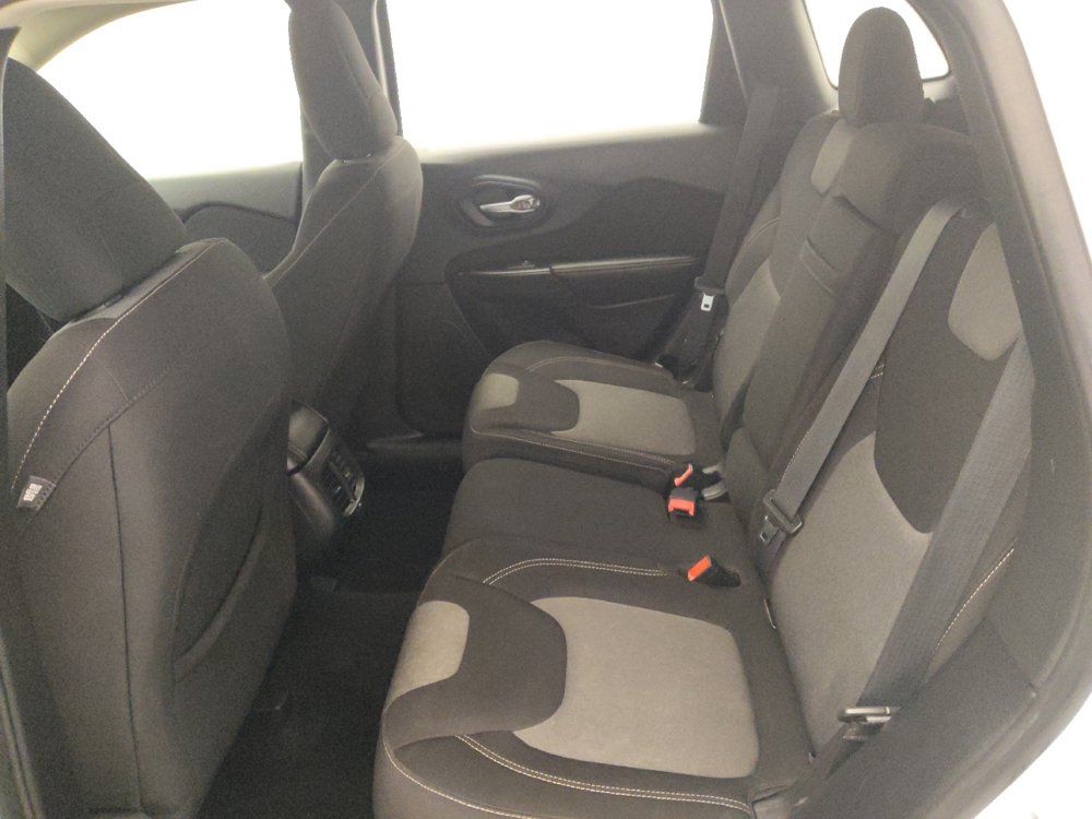 Used 2014 Jeep Cherokee Sport w/ Trailer Tow Group FWD image 18
