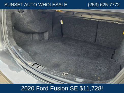 Used 2020 Ford Fusion SE FWD image 23
