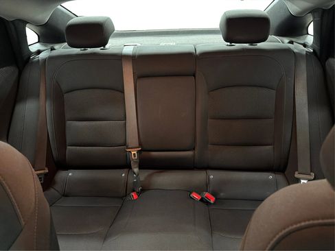 Used 2021 Chevrolet Malibu LT image 33