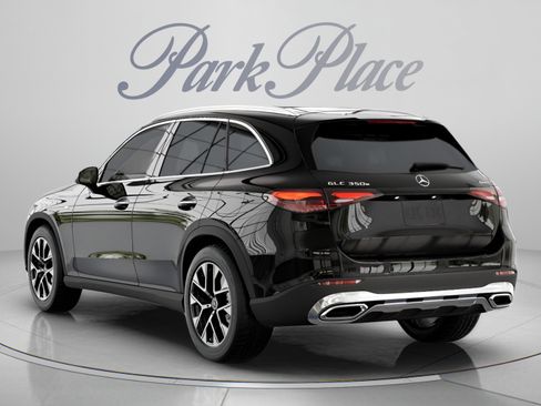 Used 2025 Mercedes-Benz GLC 350e 4MATIC image 14