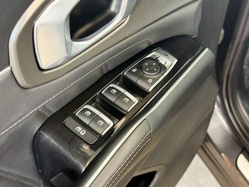 Used 2022 Kia Sorento SX w/ Panoramic Sunroof Package AWD/4WD image 19