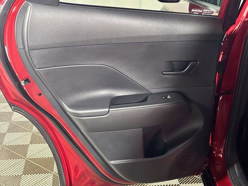 Used 2025 Hyundai Kona SEL image 18