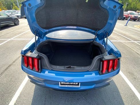 Used 2021 Ford Mustang Shelby GT500 w/ Technology Package RWD image 26