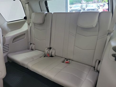 Used 2019 Cadillac Escalade Premium Luxury image 13