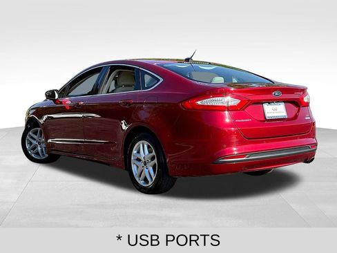 Used 2016 Ford Fusion SE w/ Equipment Group 202A FWD image 4