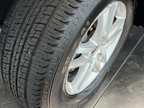 Used 2009 Volkswagen Touareg VR6 image 40